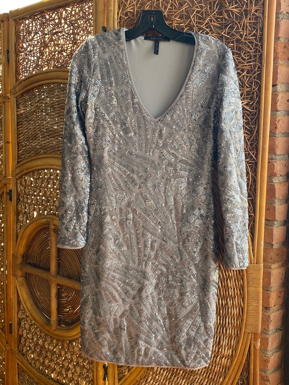 BCBGMaxAzria Silver Sequin V-Neck Long Sleeve Dress
